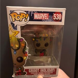 Baby groot (holiday edition) Funko pop (authentic)